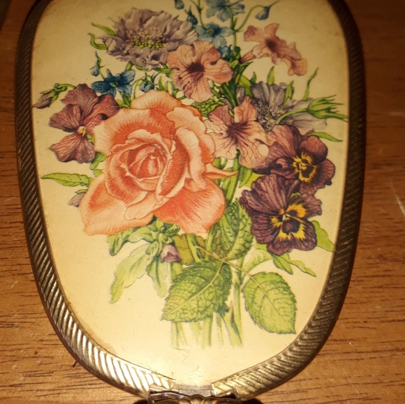 Hand held mirror and Brush. - Picture 2 of 4